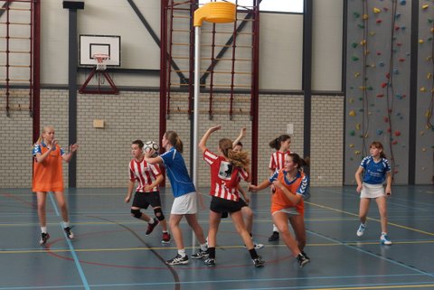 Korfbal C2  29 november-038.JPG